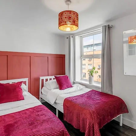 City House With Cinema Room And Parking NWI Extérieur photo
