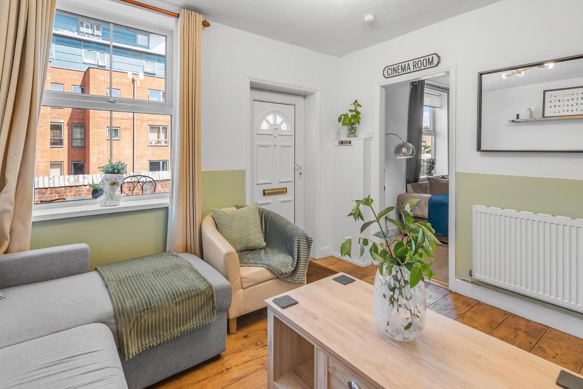 House With Cinema And Parking NWI