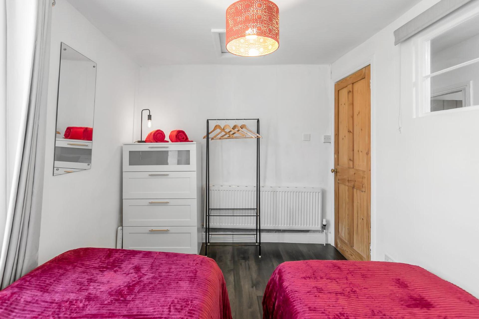 House With Cinema And Parking NWI