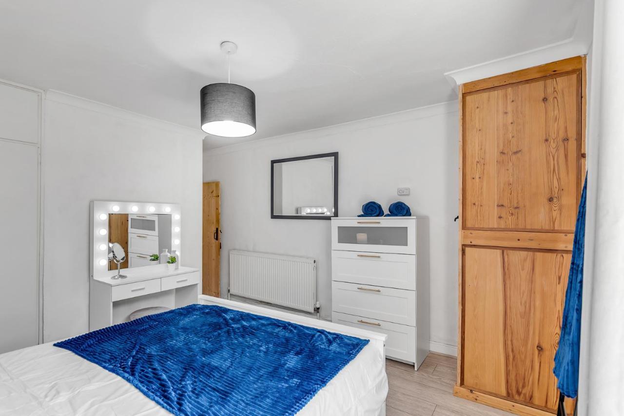 House With Cinema And Parking Holiday home *